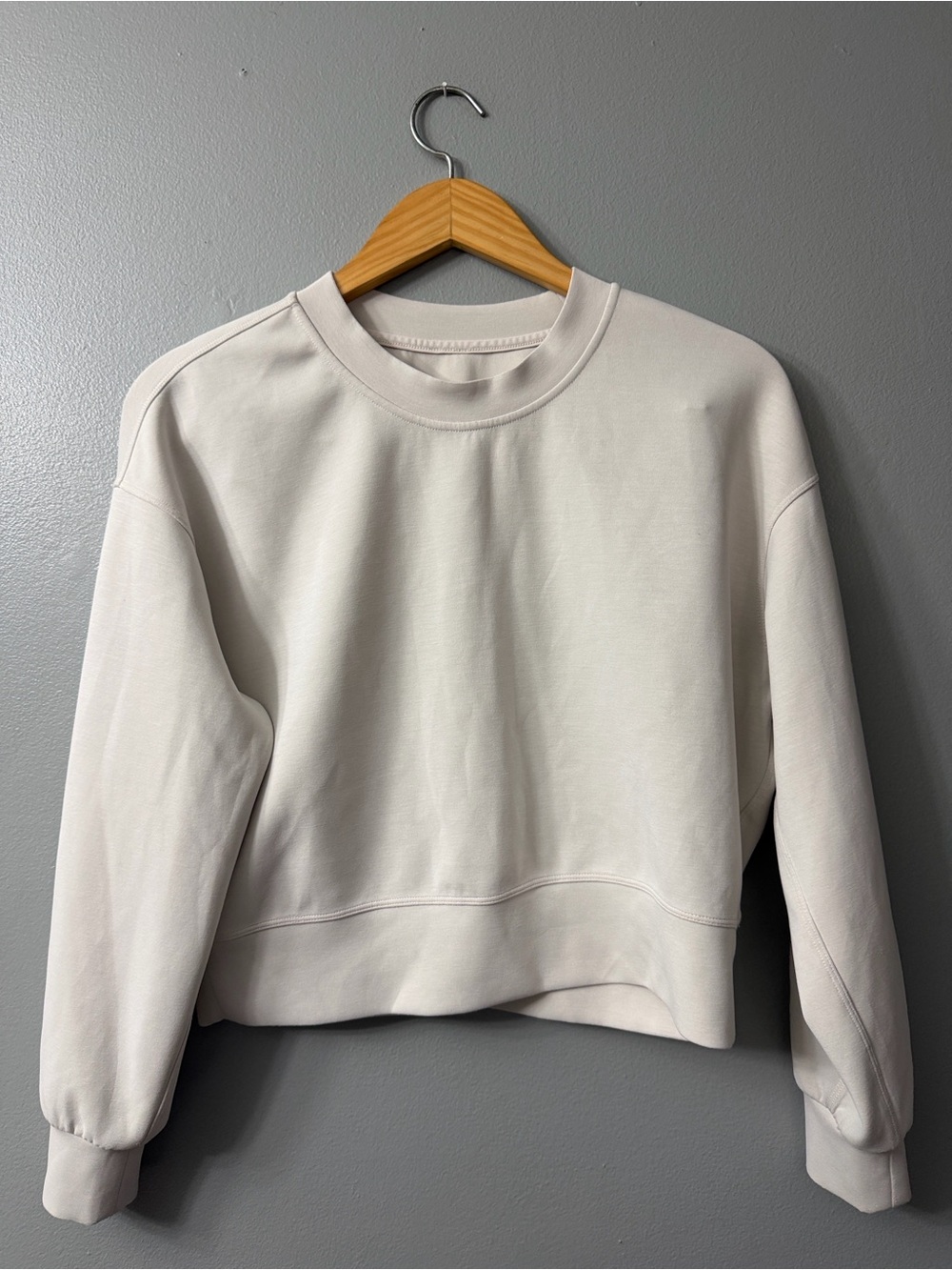 lululemon Softstreme Perfectly Oversized Cropped Crew White Opal Size small/med